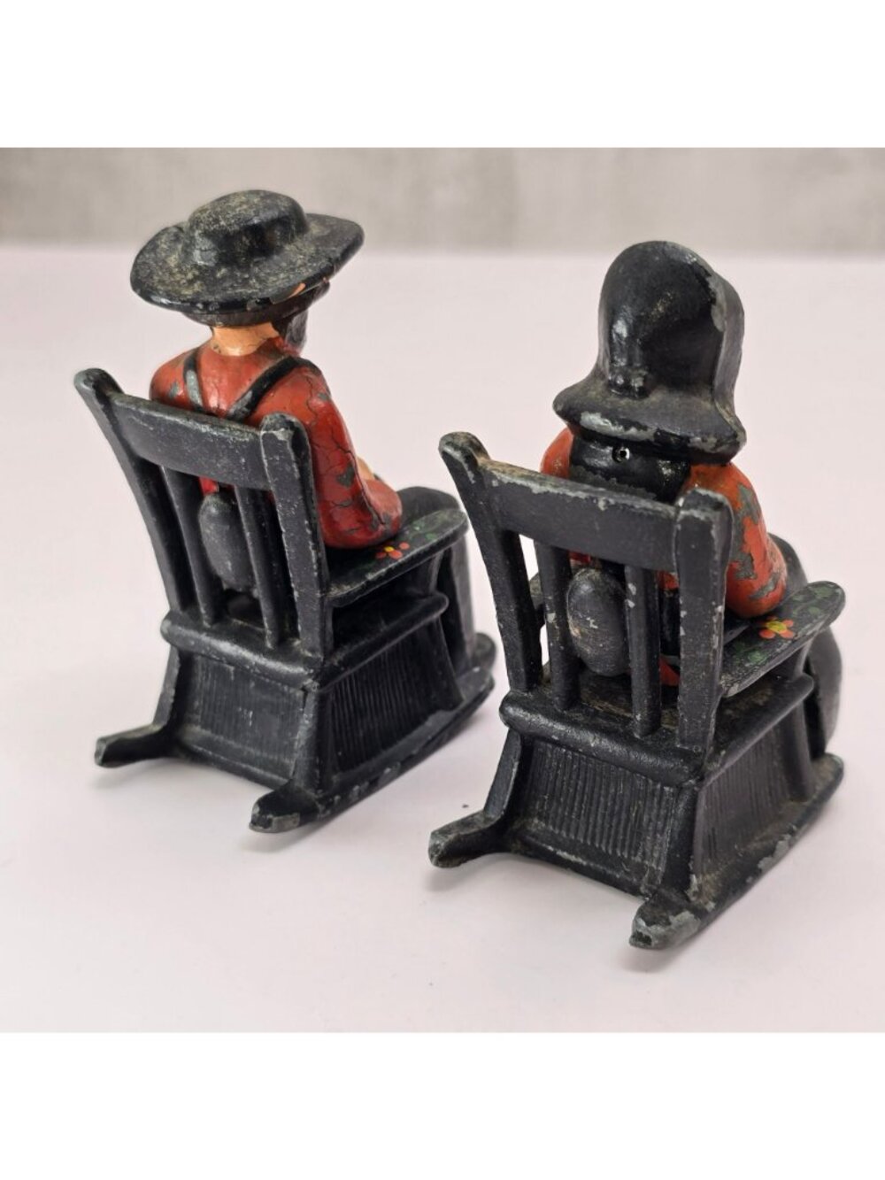 Amish Man & Woman in Rocking Chairs Salt and Pepper Cast Iron Figures CM2359 - Picture 3 of 12